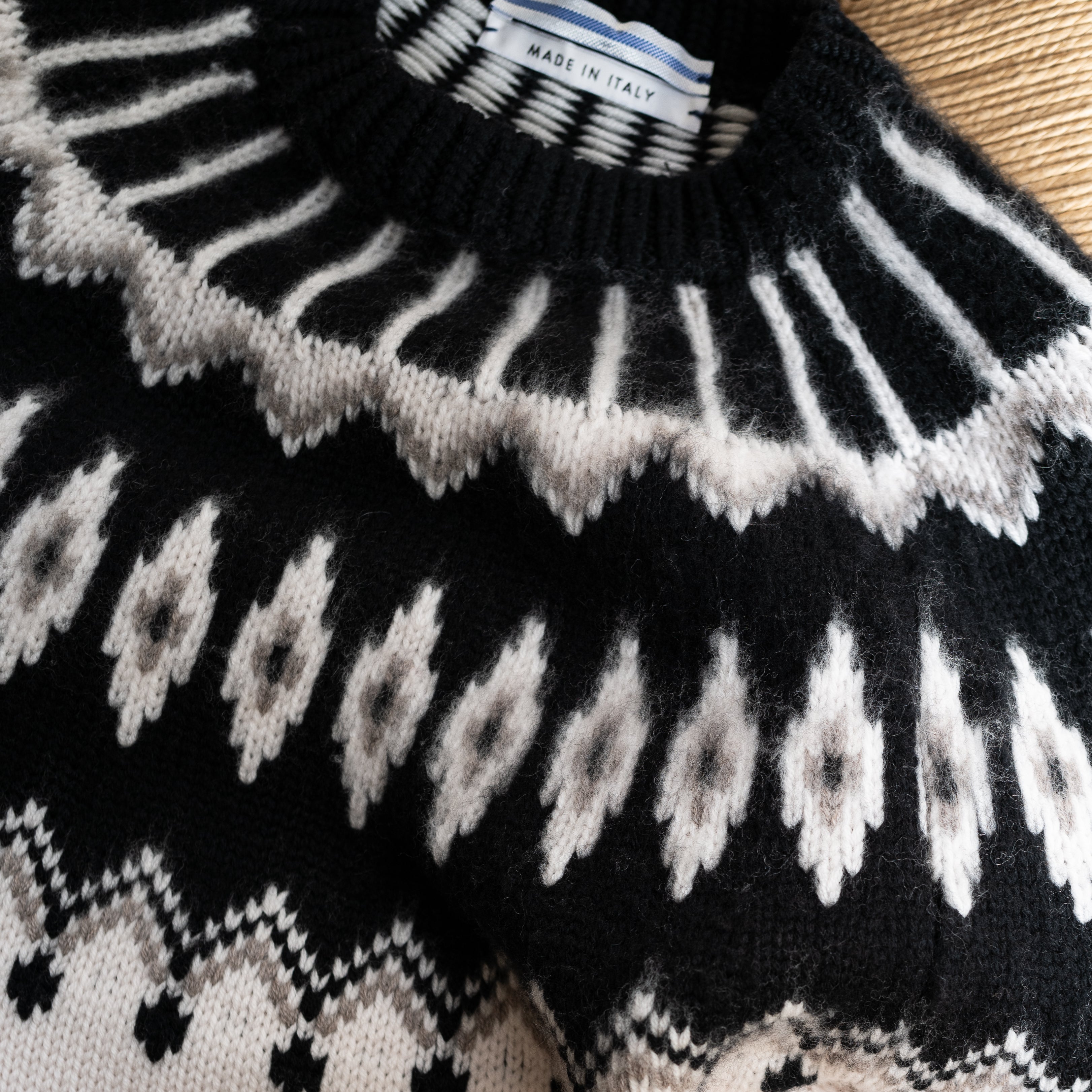 OVERSIZED MOUNTAIN SWEATER – ABOUT