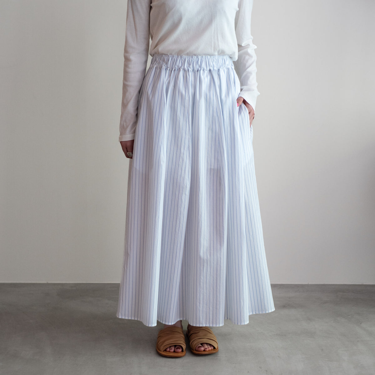 SKIRT – ABOUT