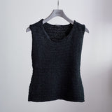 SILK NO-SLEEVE KNIT TOP