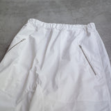 RELAXED W. ZIP POCKETS EXTRA LOW CROTCH SHORT