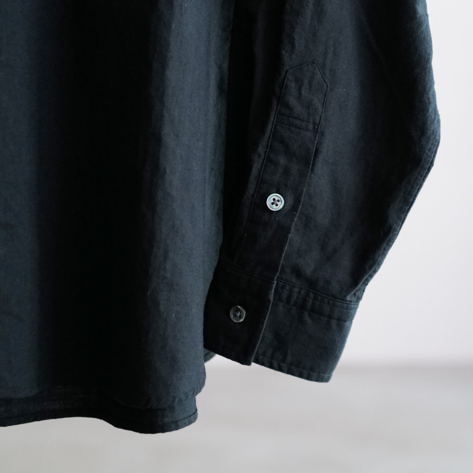 ROLL UP VINTAGE COTTON SHIRT BLACK – ABOUT