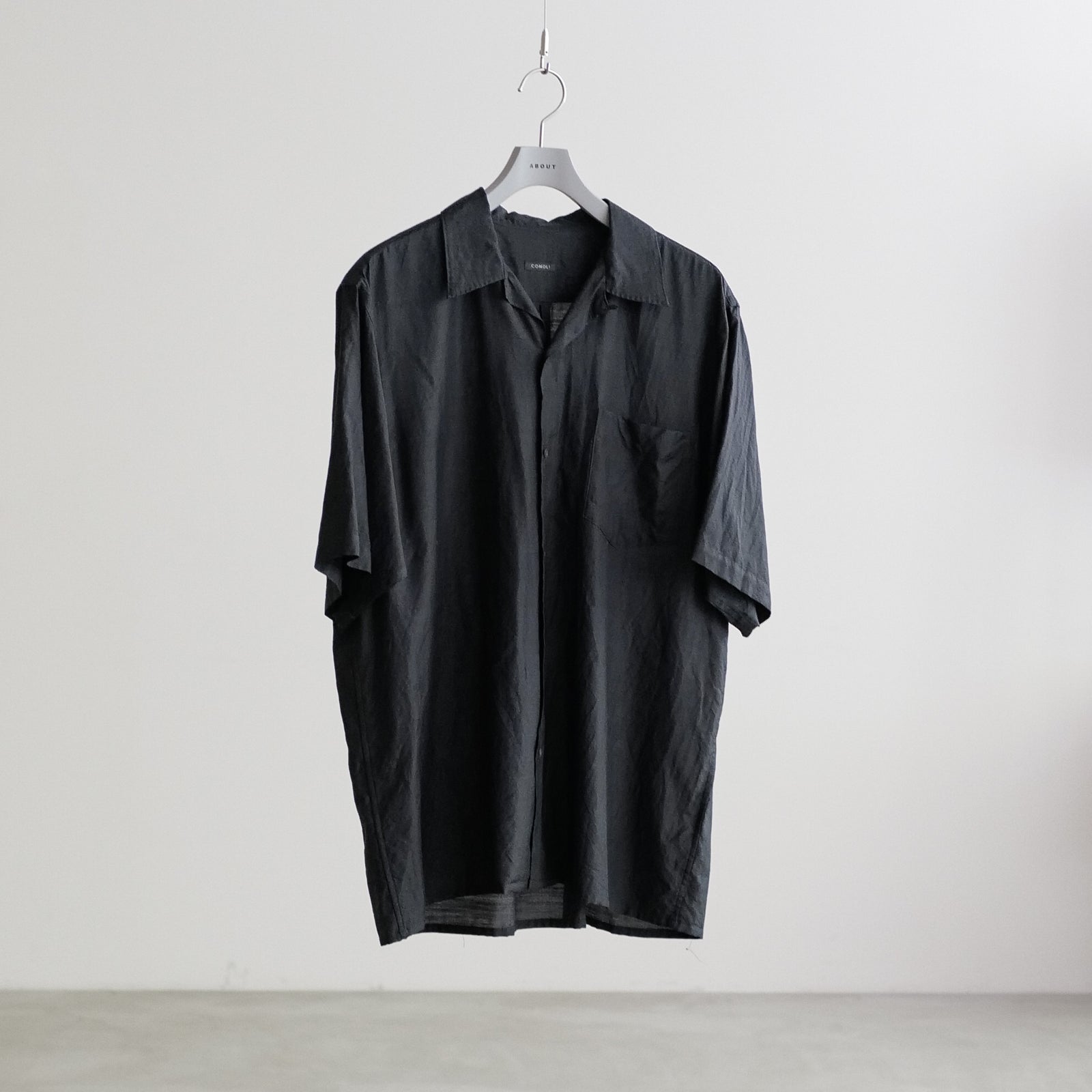 WOOL SILK SHORT SLEEVE OPEN COLLAR SHIRT – ABOUT