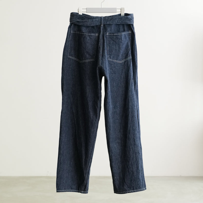 DENIM BELTED PANTS