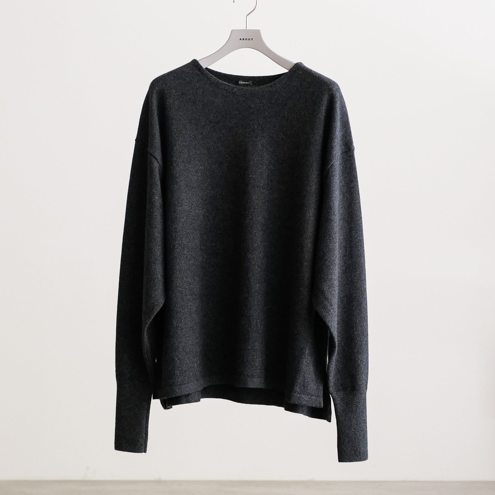 トップス COMOLI CASHMERE COMOLI KNIT CHACOAL CASHMERE COMOLI KNIT – ABOUT