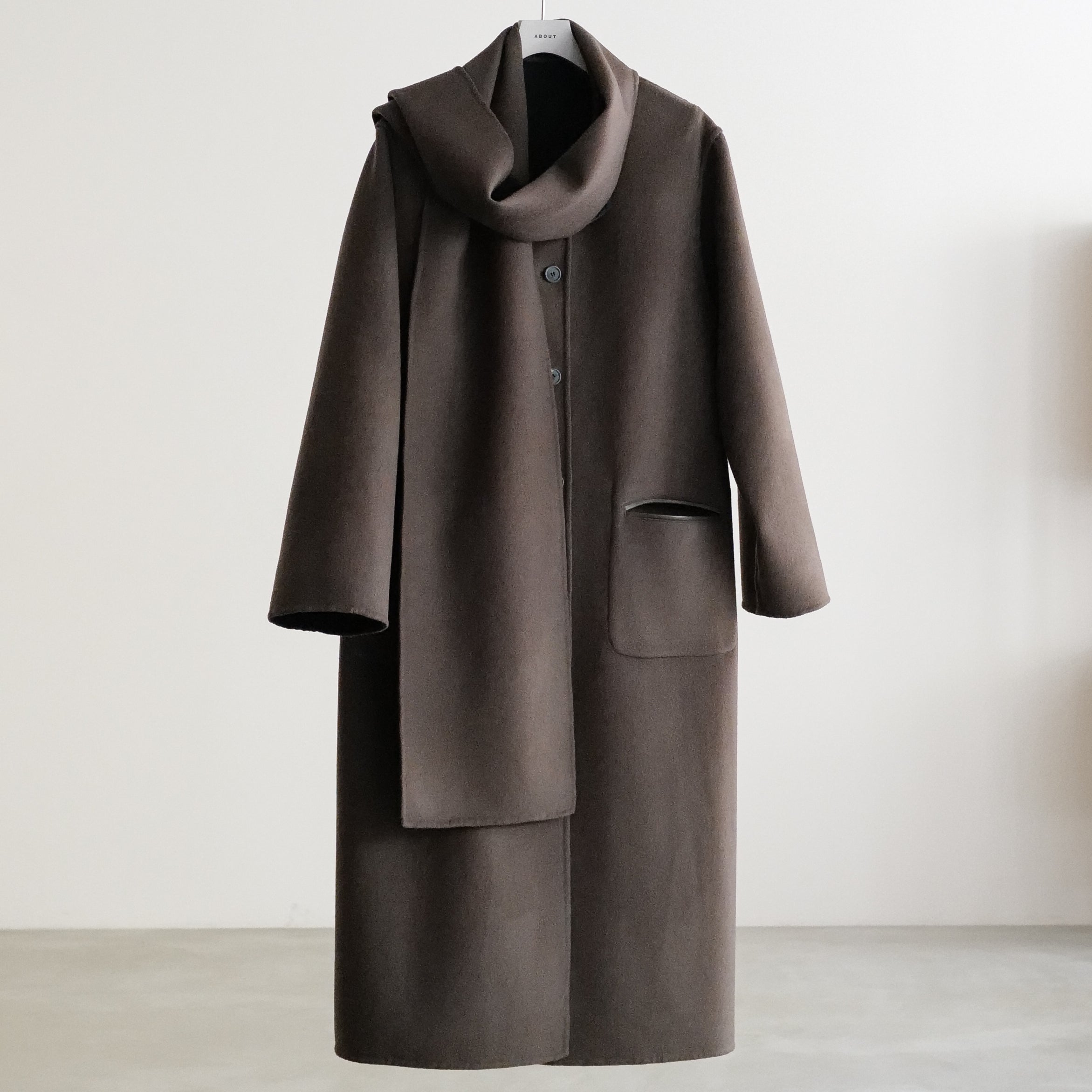 REVERSIBLE OVERCOAT W/SCARF – ABOUT
