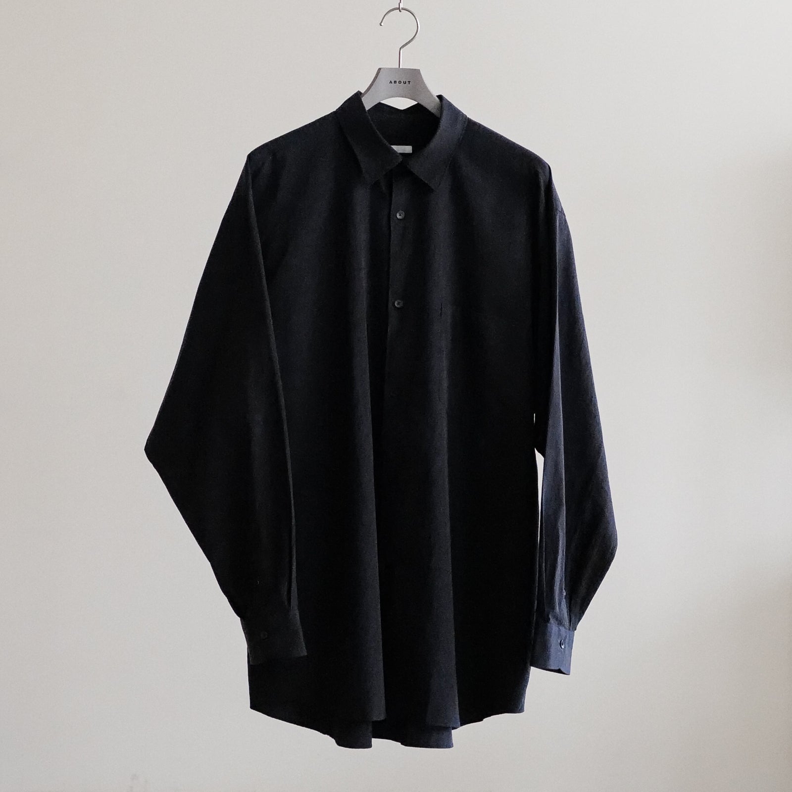 COMOLI SHIRTS – ABOUT