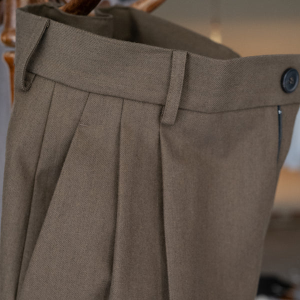 DOUBLE PLEATED WIDE PANTS