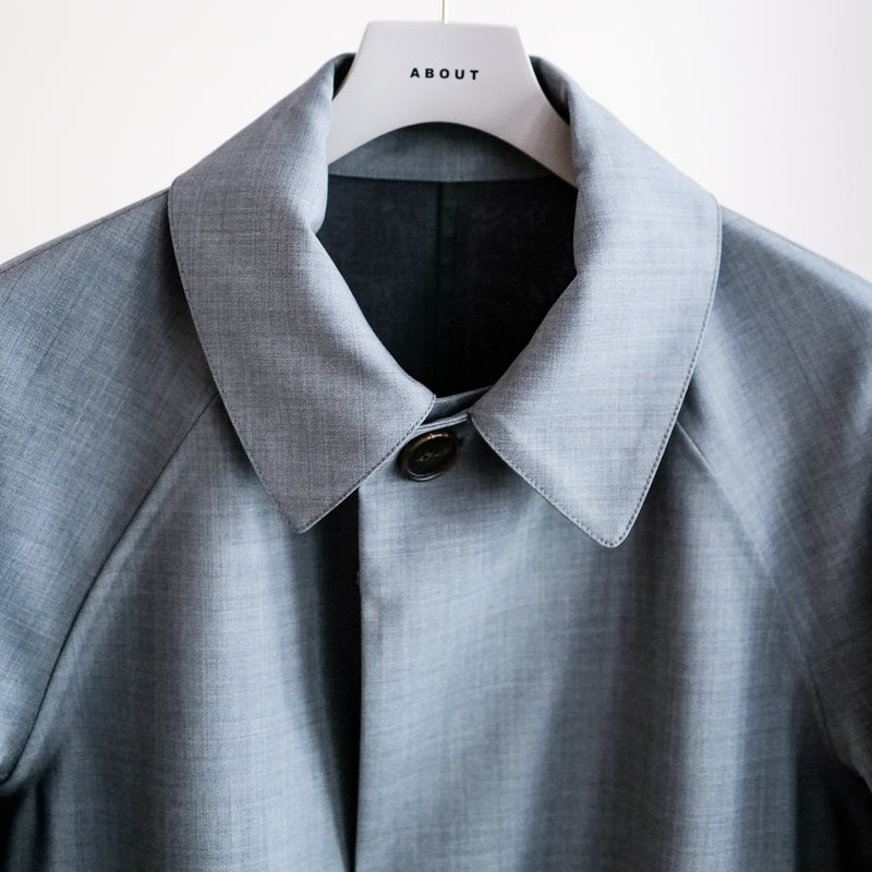 COAT W/COLLAR