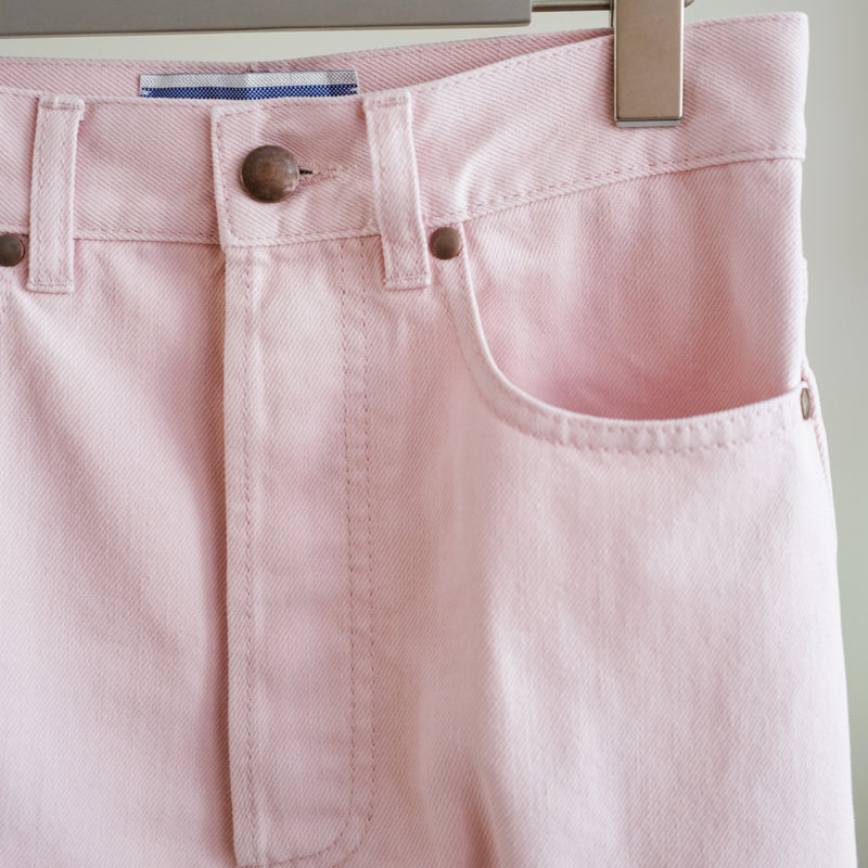 HIGH WAISTED JEANS