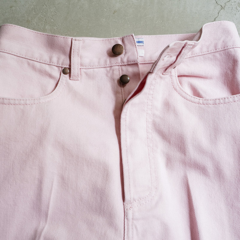 HIGH WAISTED JEANS