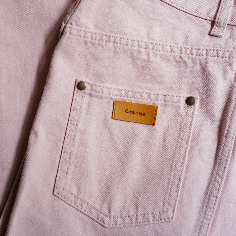 HIGH WAISTED JEANS