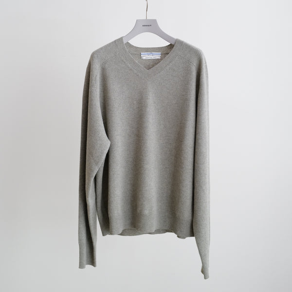 OVERSIZED V NECK FLANNEL SWEATER