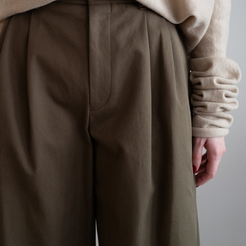 SLANT SIDE TUCKED BUGGY PANTS