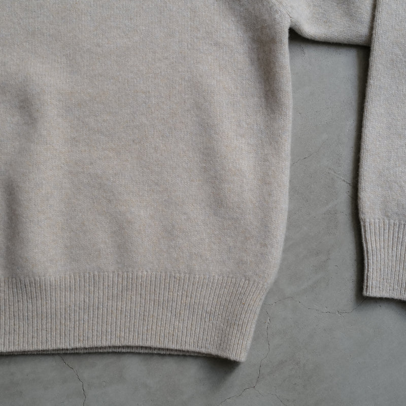 LAMBS WOOL CREW NECK KNIT