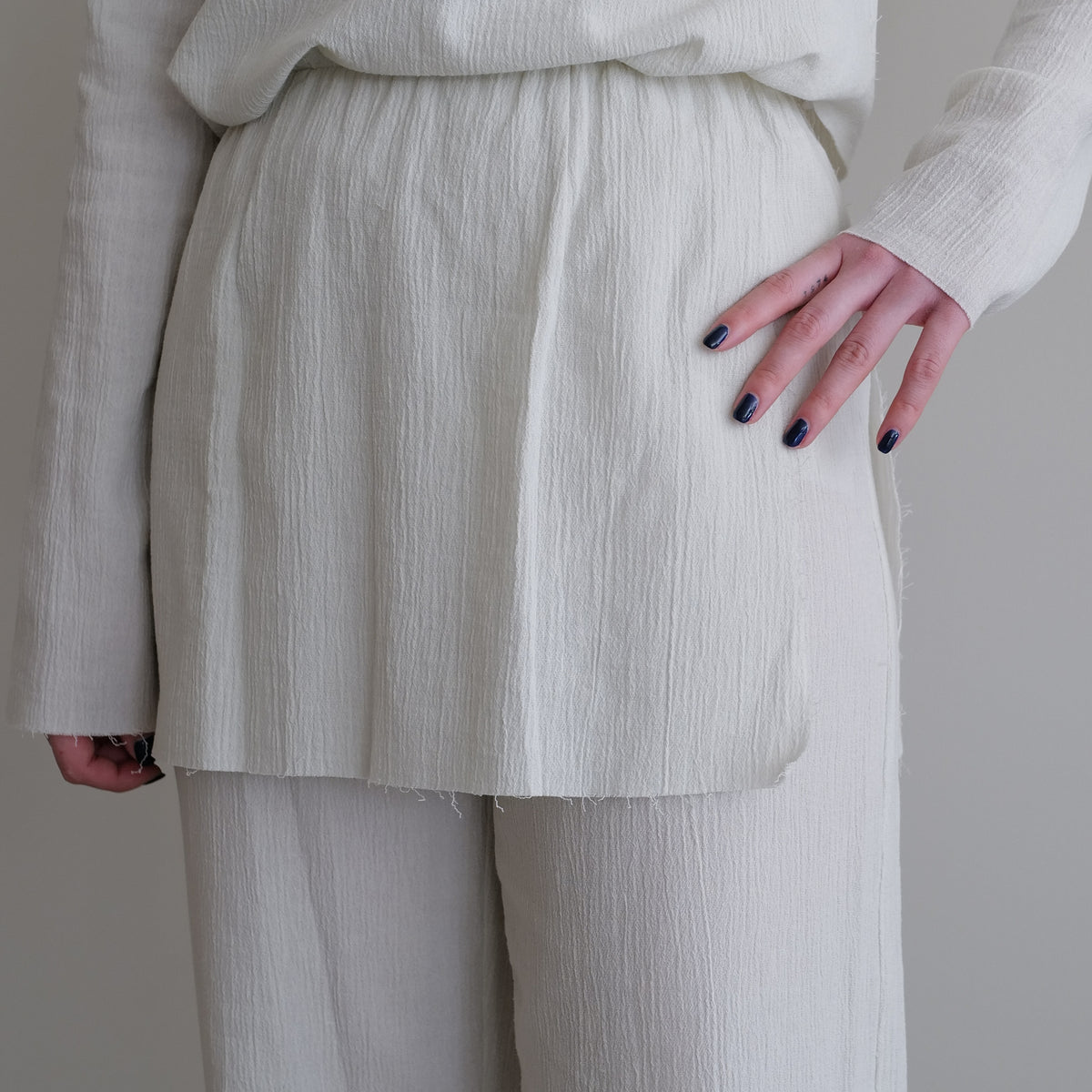 LAUREN MANOOGIAN – ABOUT