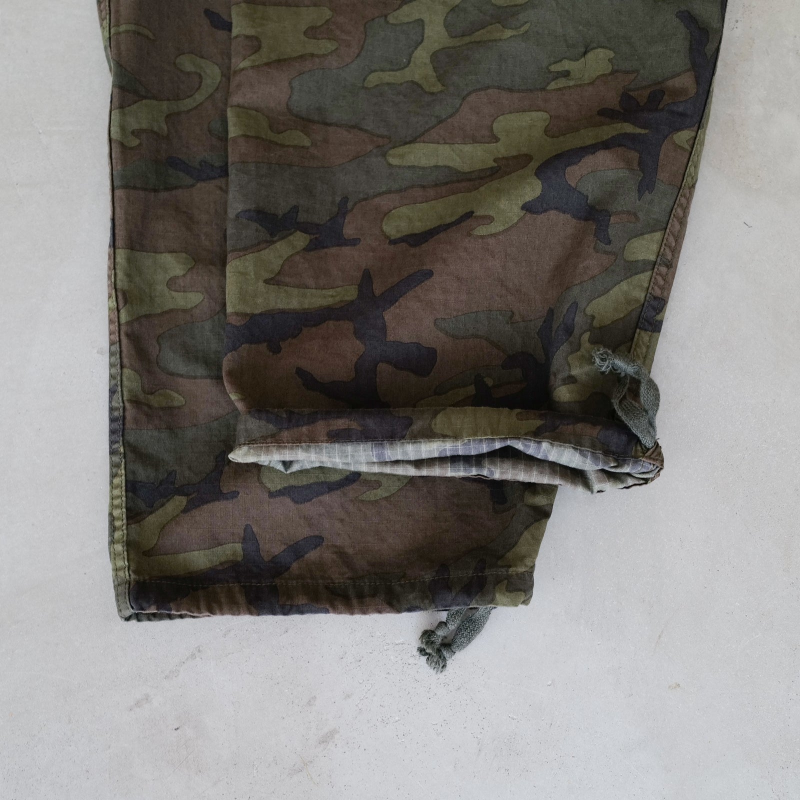 CAMO CONVERTIBLE 6P PANTS – ABOUT