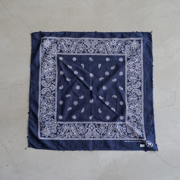 STALL – ABOUT