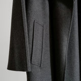 EXTRA FINE WOOL REVER SHOULDER PADDED COAT