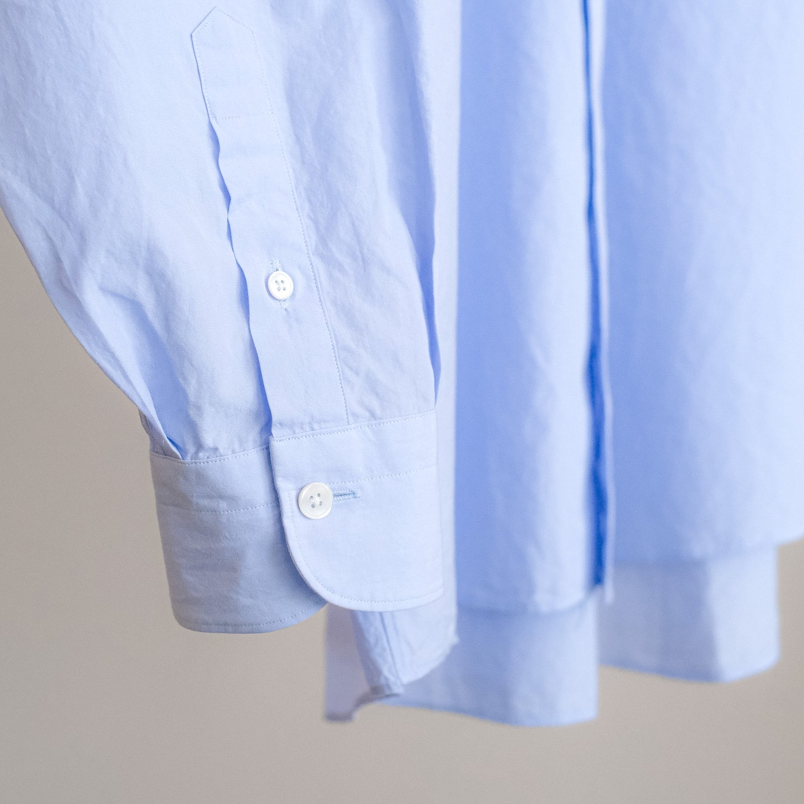 COMOLI SHIRTS – ABOUT