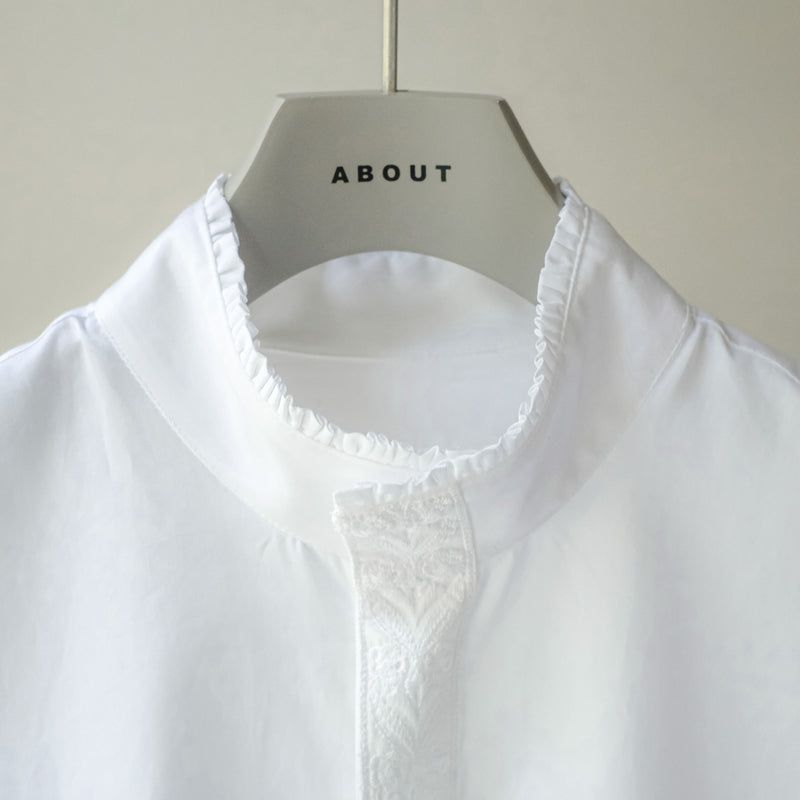 BOUDOIR STAND UP COLLAR SHIRT